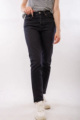 Wedgie Fit Ankle Jeans