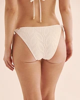 Bas de bikini brésilien taille basse en dentelle feuillage
