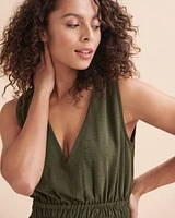 Robe courte plongeante