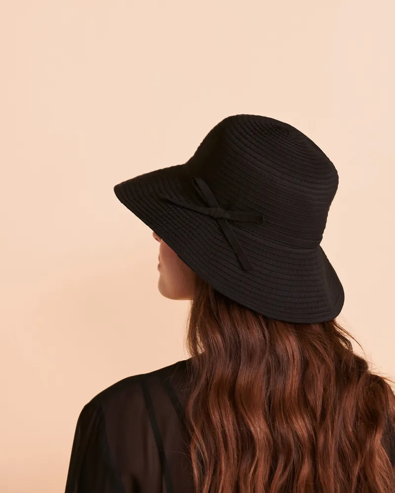 Chapeau cloche à ruban