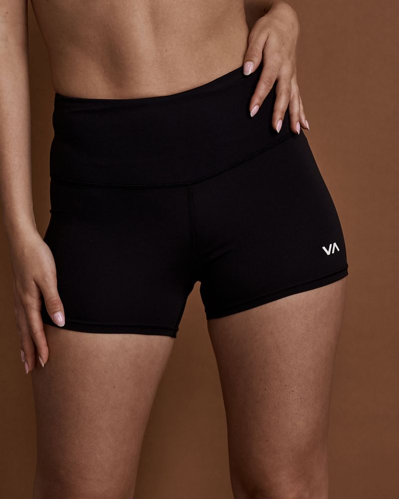 ESSENTIAL Biker Short