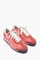 Deportiva retro coral