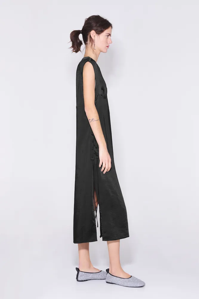 Vestido maxi satén negro