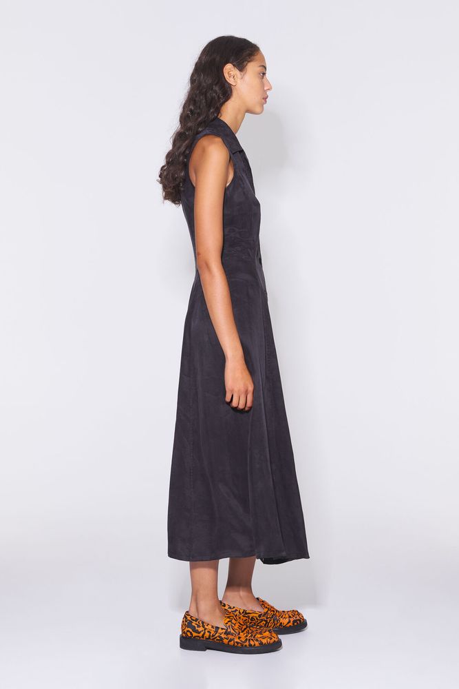 Vestido camisero midi negro