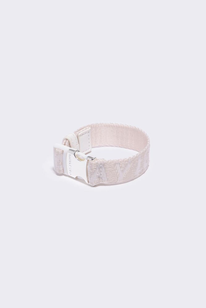 Pulsera logo blanca