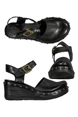 AS98 Studded Wedge Pump