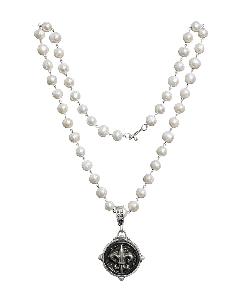 Fleur Medal Pearl Necklace