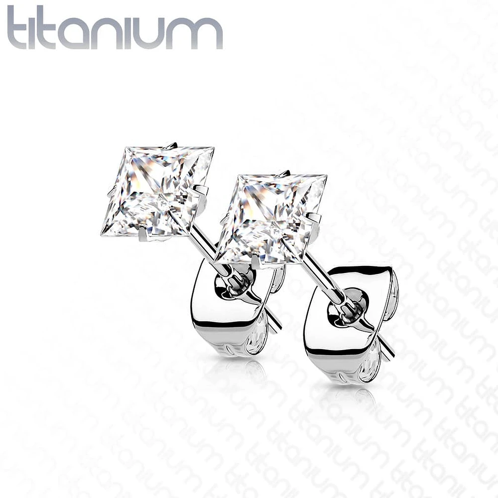 PREMIUM Claw-set Square Studs