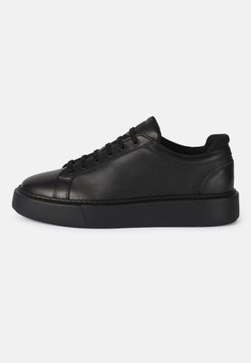 Sneakers légères noires en cuir