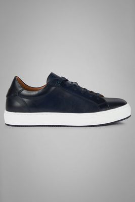 leather sneaker