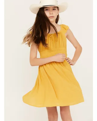 Ash & Violet Girls' Ruffled Solid Short Sleeve Dress