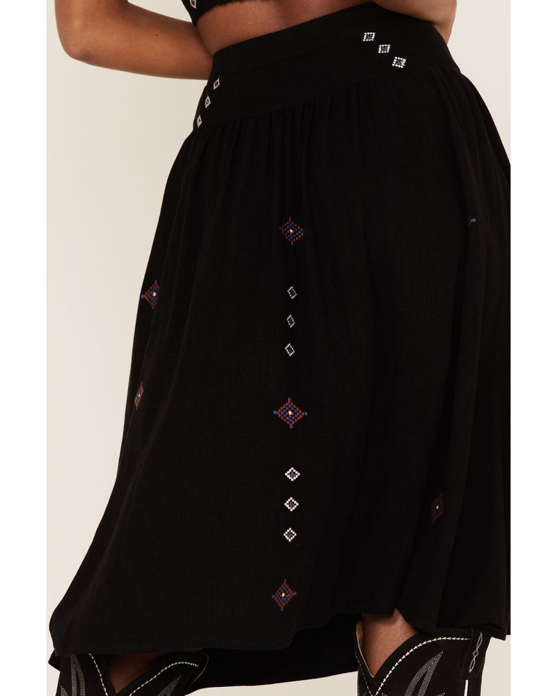 Shyanne Women's Southwestern Embroidered Drop Waist Skirt