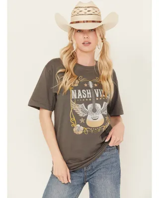 Bohemian Cowgirl Women's Nashville Guitar and Roses Short Sleeve Graphic Tee