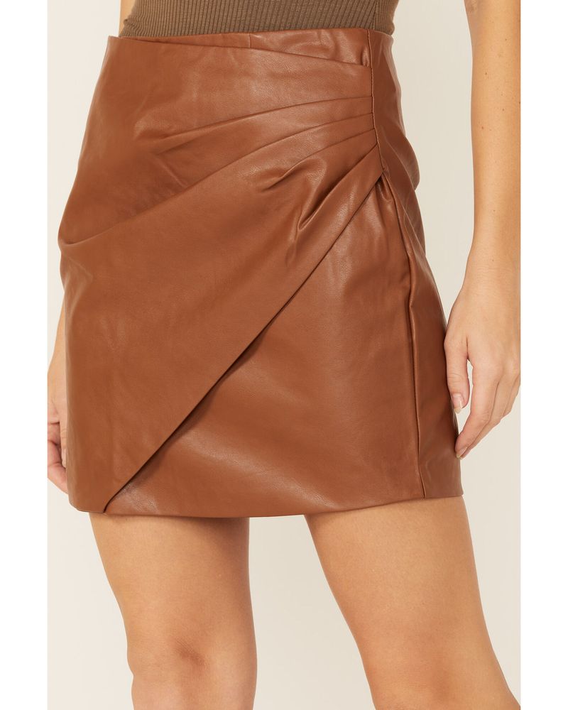 Very J Women's Faux Leather Ruched Side Mini Skirt