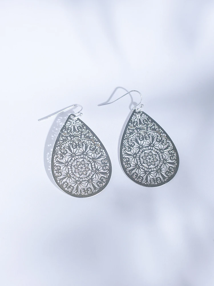 filigree tear drop earring