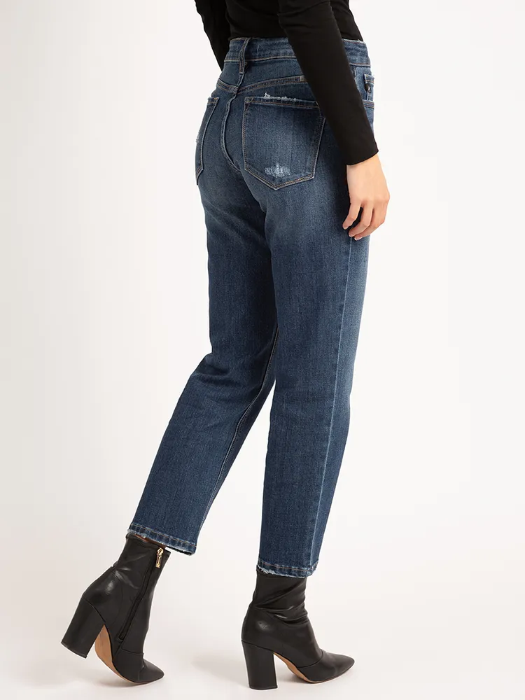 mid-rise slim straight jean