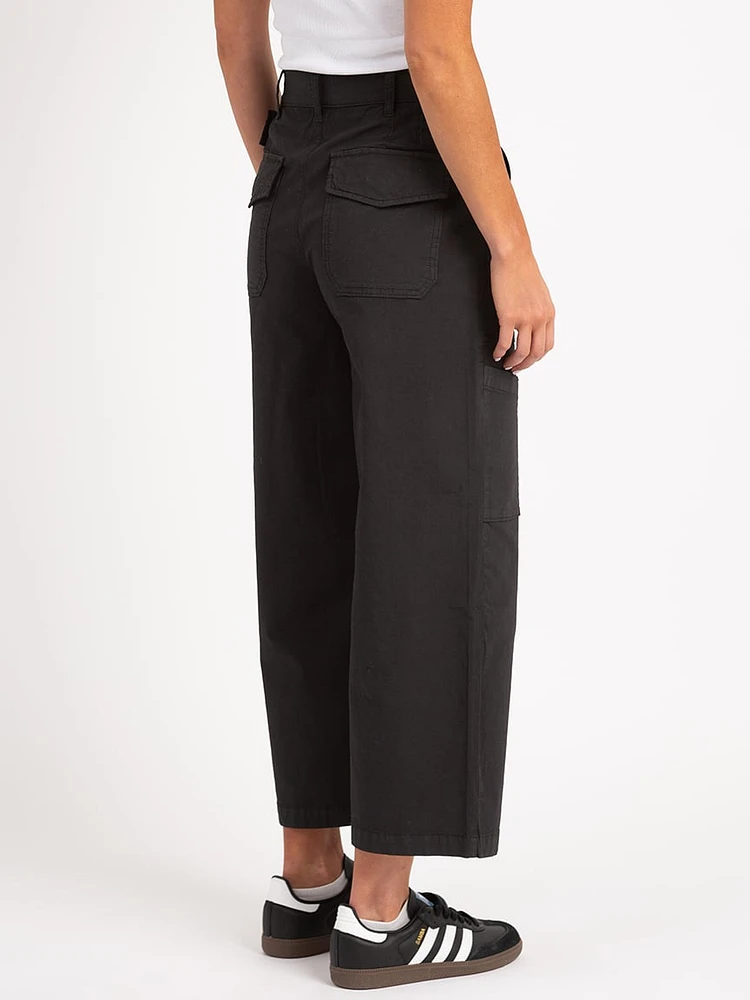 buffy high rise utility crop black