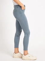 mid-rise skinny jeans