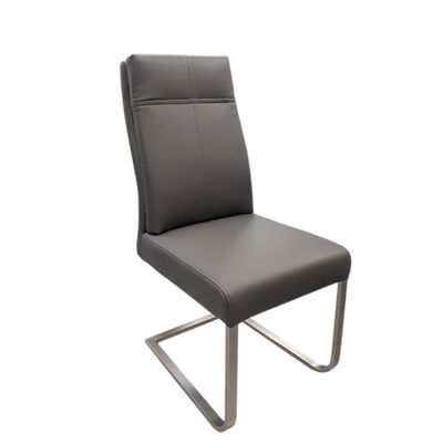 Chaise en PU gris avec pattes acier