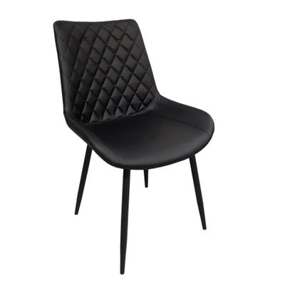 Black chair – Cosmopolitan