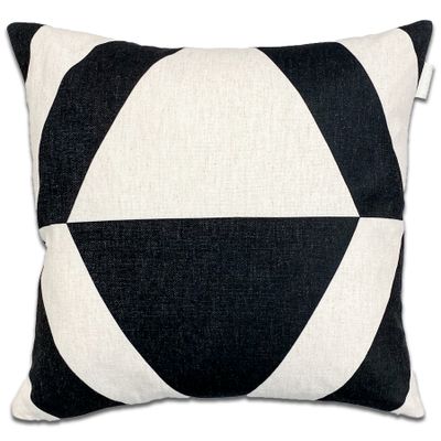 Black cushion – Diamond pattern