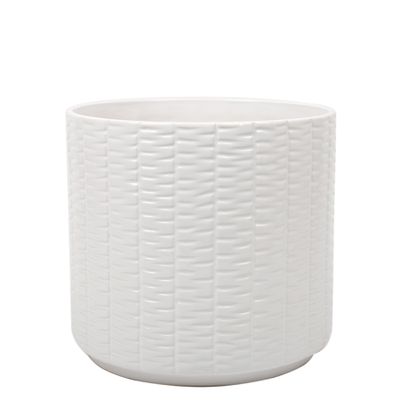 White lined pattern vase