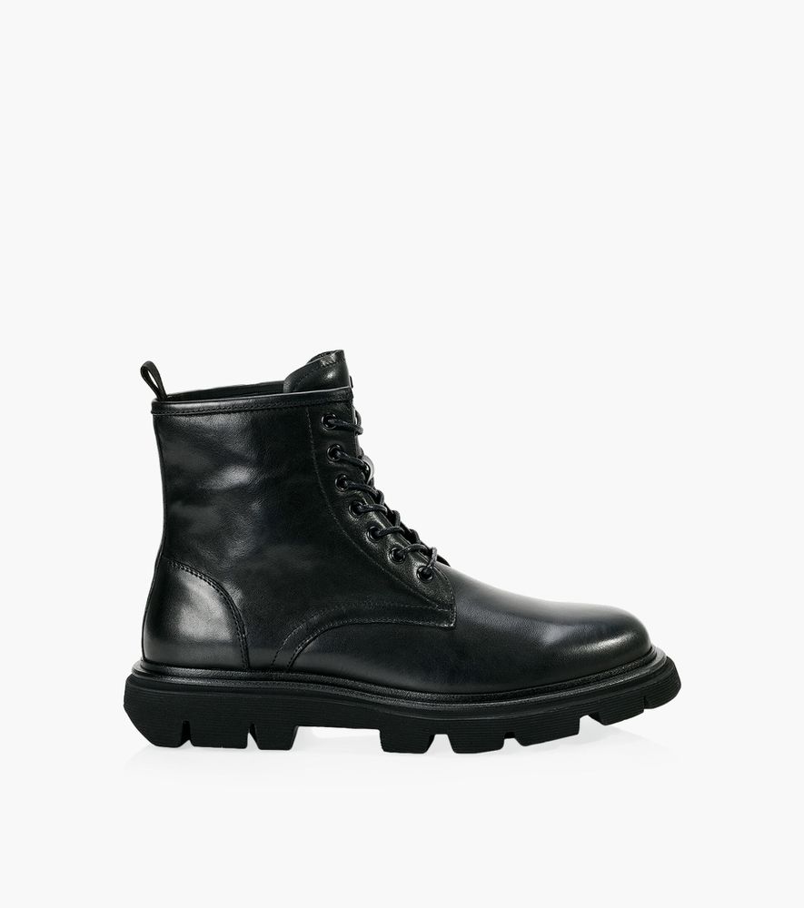 B2 WHITEHORSE - Black Patent Leather | BrownsShoes