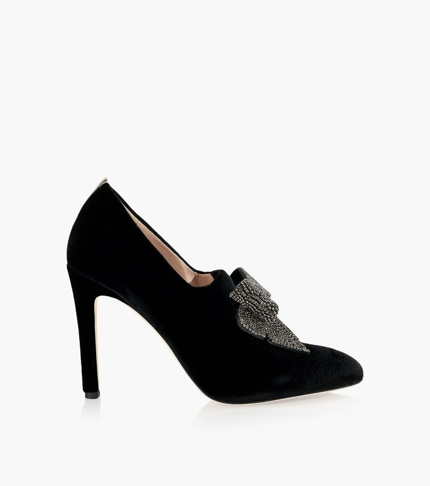 SJP BOWLES - Black Velvet | BrownsShoes