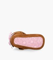 UGG JESSE BOW II | BrownsShoes