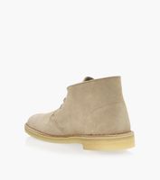 CLARKS DESERT BOOT