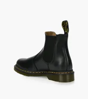 DR. MARTENS 2976 YELLOW STITCH CHELSEA BOOTS - Black Leather | BrownsShoes