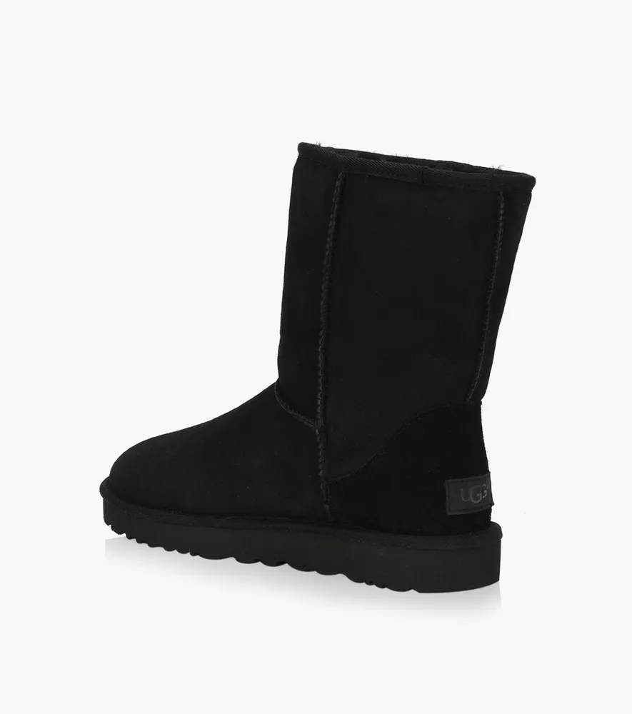 UGG CLASSIC SHORT II | BrownsShoes