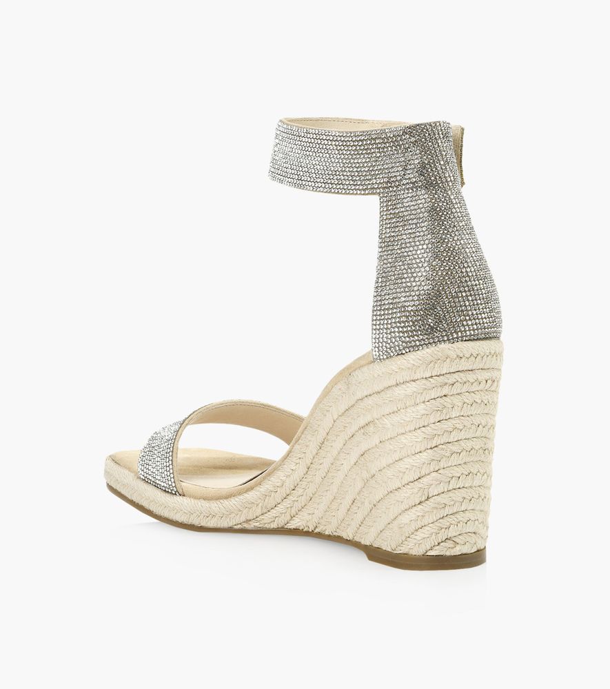 WISHBONE VICTORIA 2 - Beige | BrownsShoes