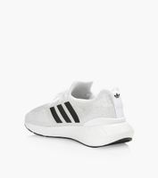 ADIDAS SWIFT RUN 22 - White Fabric | BrownsShoes