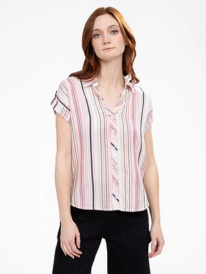 Blouse semi-ajustée à manches courtes avec boutons
