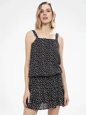 Semi-fitted tank top