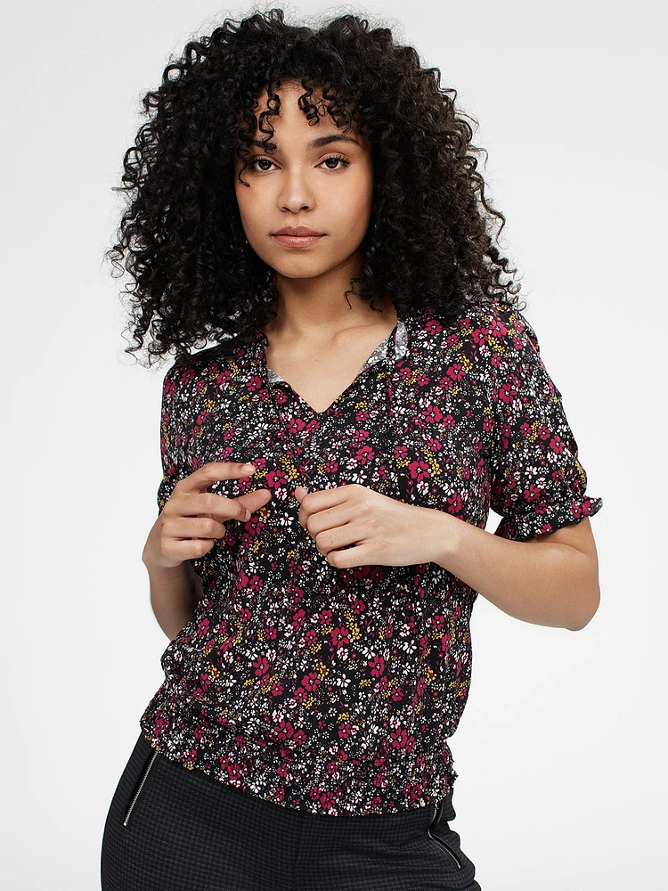 Short-sleeve semi-fitted t-shirt