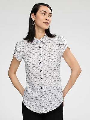 Short-sleeve semi-fitted blouse with buttons