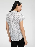 Blouse semi-ajustée à manches courtes avec boutons