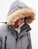 Parka courte à capuche déperlante
