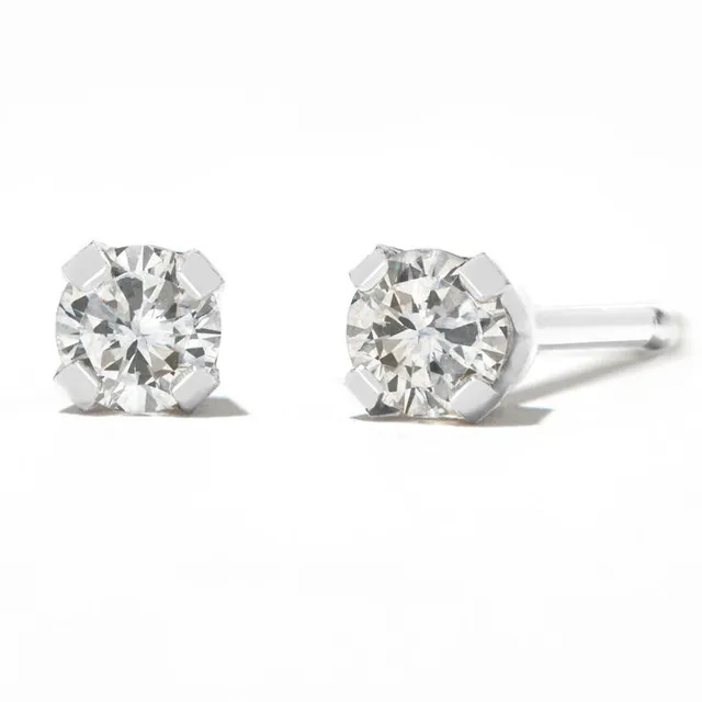 Claire's Round Diamond Stud Earrings 1/10 Ct. Tw. 14kt Gold | Yellow