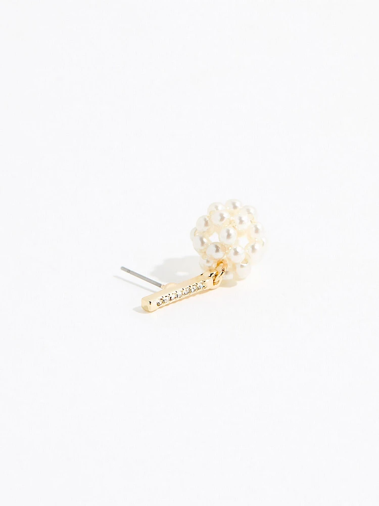 Pearl Clustered Earrings in Gold