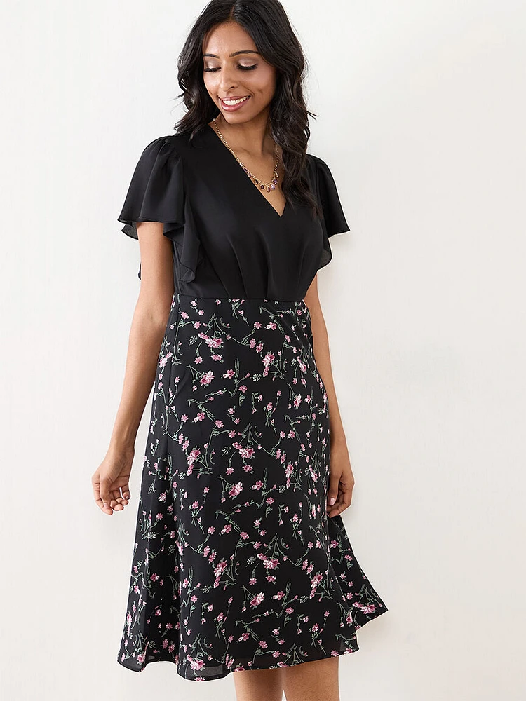 Petite Flutter Sleeve Floral Midi Dress