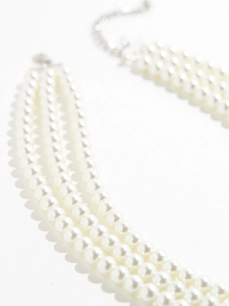 Short 3-Layer Pearl Necklace