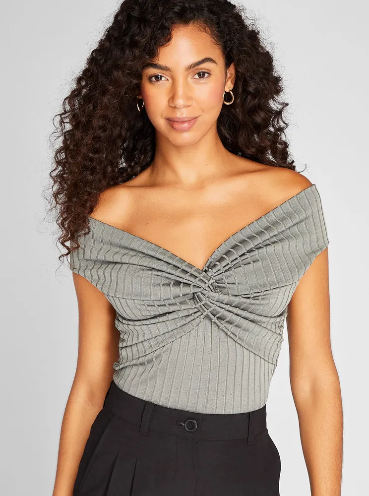 Club monaco Open V-Neck Twist Top