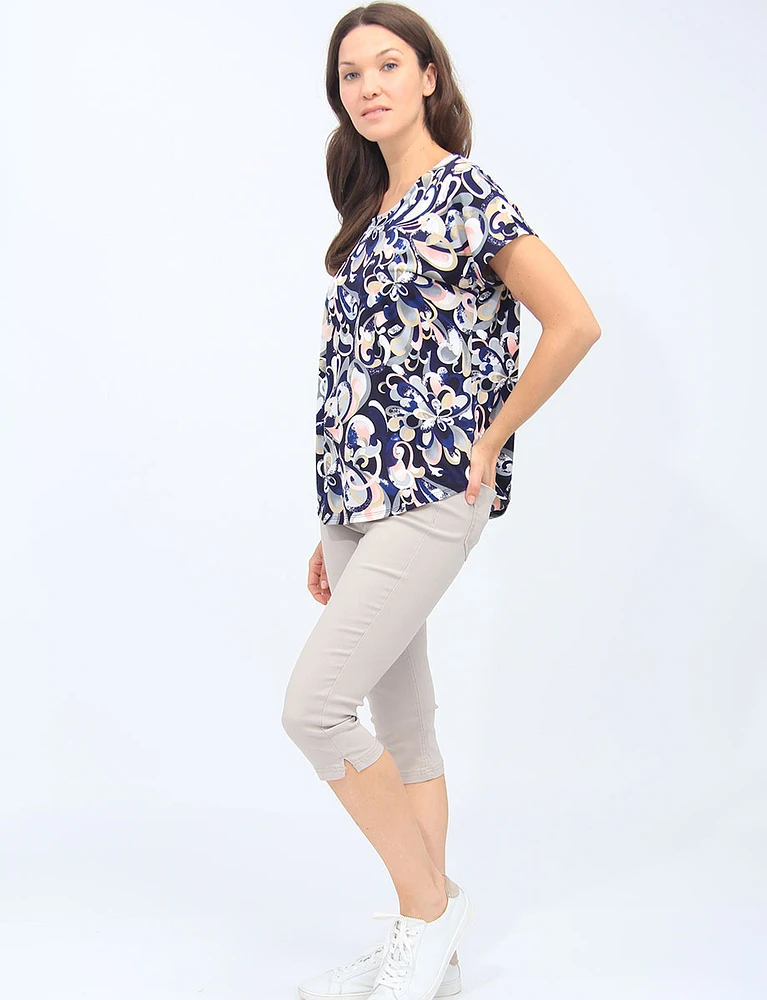 Pull-On Stretch Capri With Back Pockets By Erika