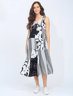 Sleeveless V-neck Patchwork Geometric Print A-Line Dress by Radzoli