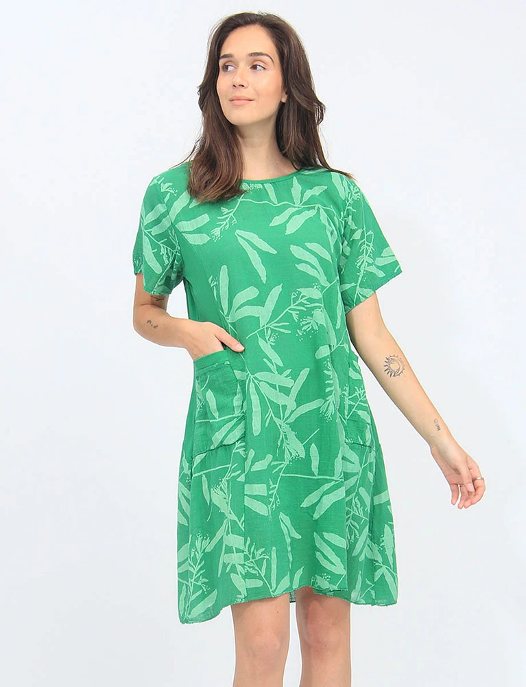 Tropical Short Sleeve Dress With Knit Trim at the Waist And Pockets By Froccella