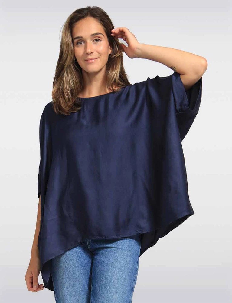 Elegant Fluid Silky Blouse With Longer Side Edges by Froccella