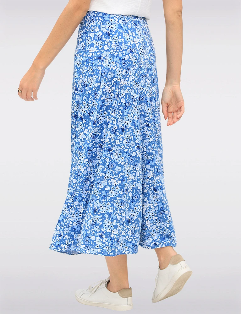 Flowy Floral Printed Pull-On Maxi Skirt with A-Line Silhouette by Vamp